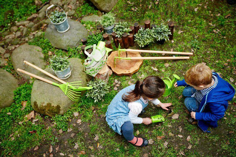 Gardening Tools With Long Handles