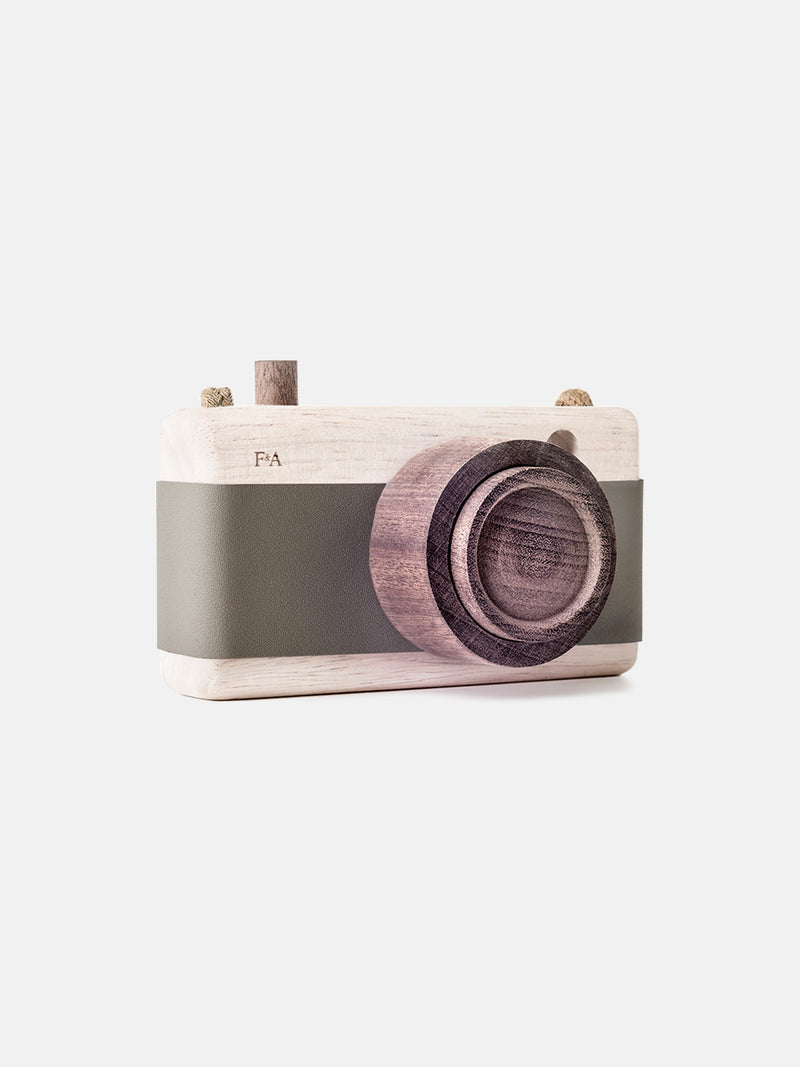 Wooden Camera Fern Fond Green