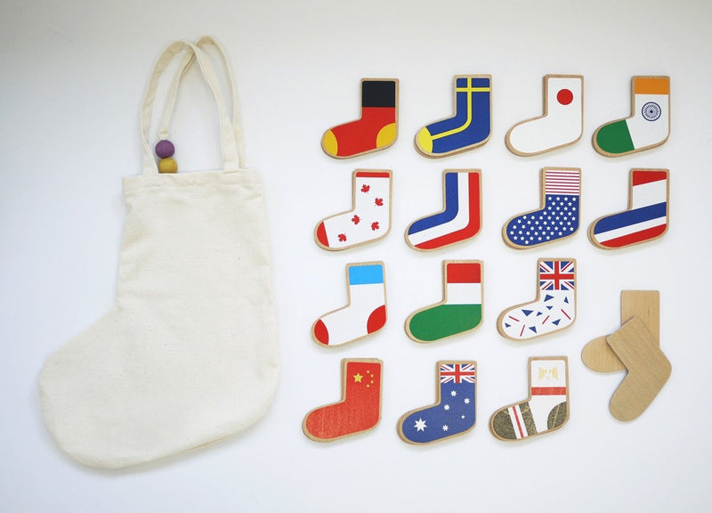 World flags wooden memory game